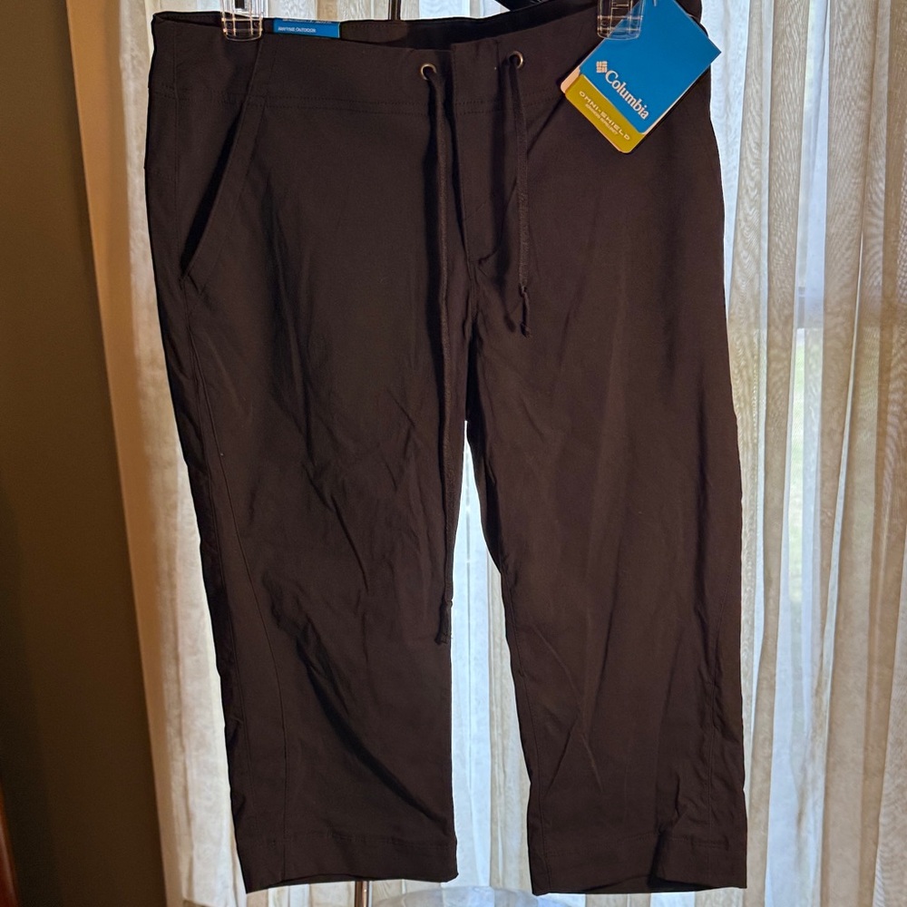 Columbia Black Drawstring cropped active pant